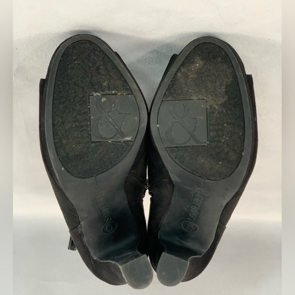 Sam & Libby Black Gold Peep Toe‎ Heeled Booties Faux Suede Belted Women’s Size 6 - Picture 10 of 11